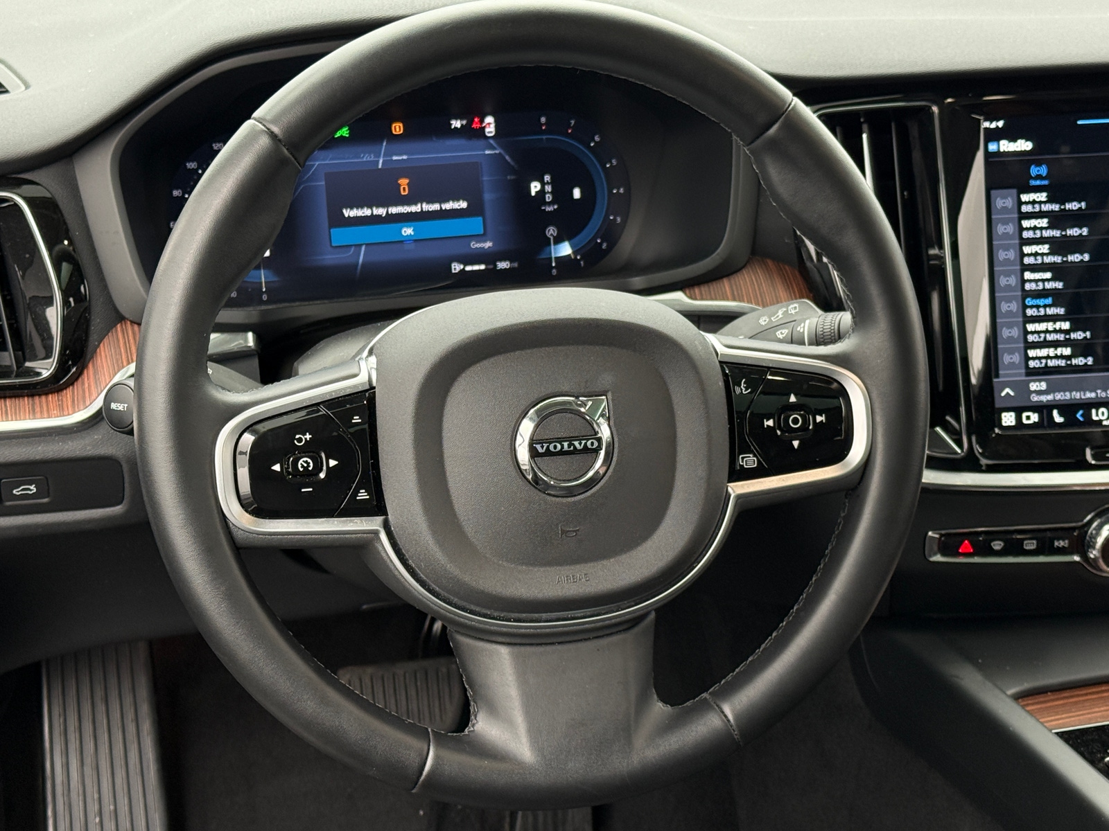 Thumbnail: 2025 Volvo V60 - 4