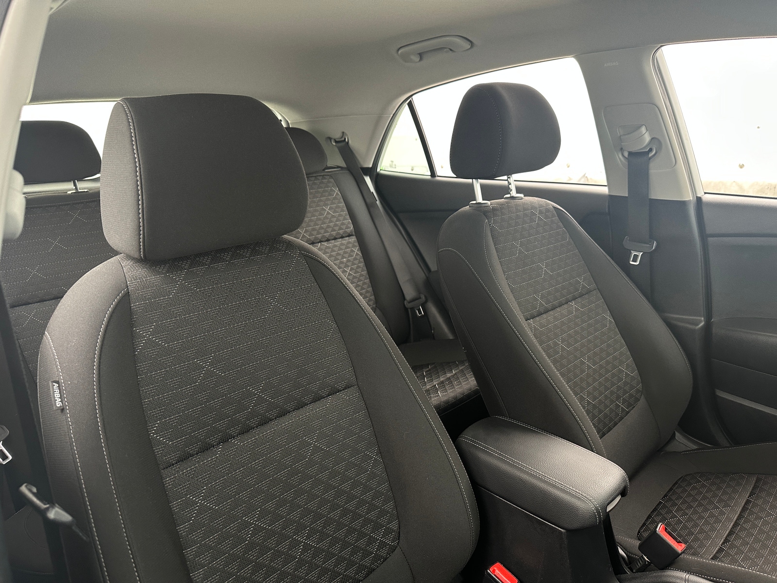 Thumbnail: 2022 Kia Rio - 2