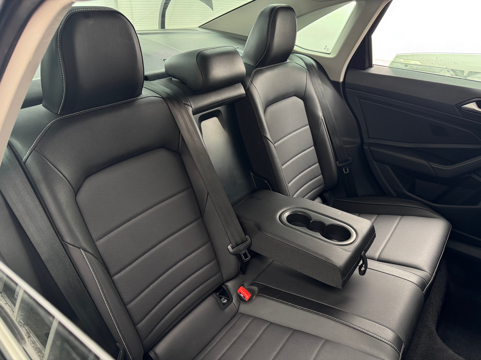 Thumbnail: 2023 Volkswagen Jetta - 5