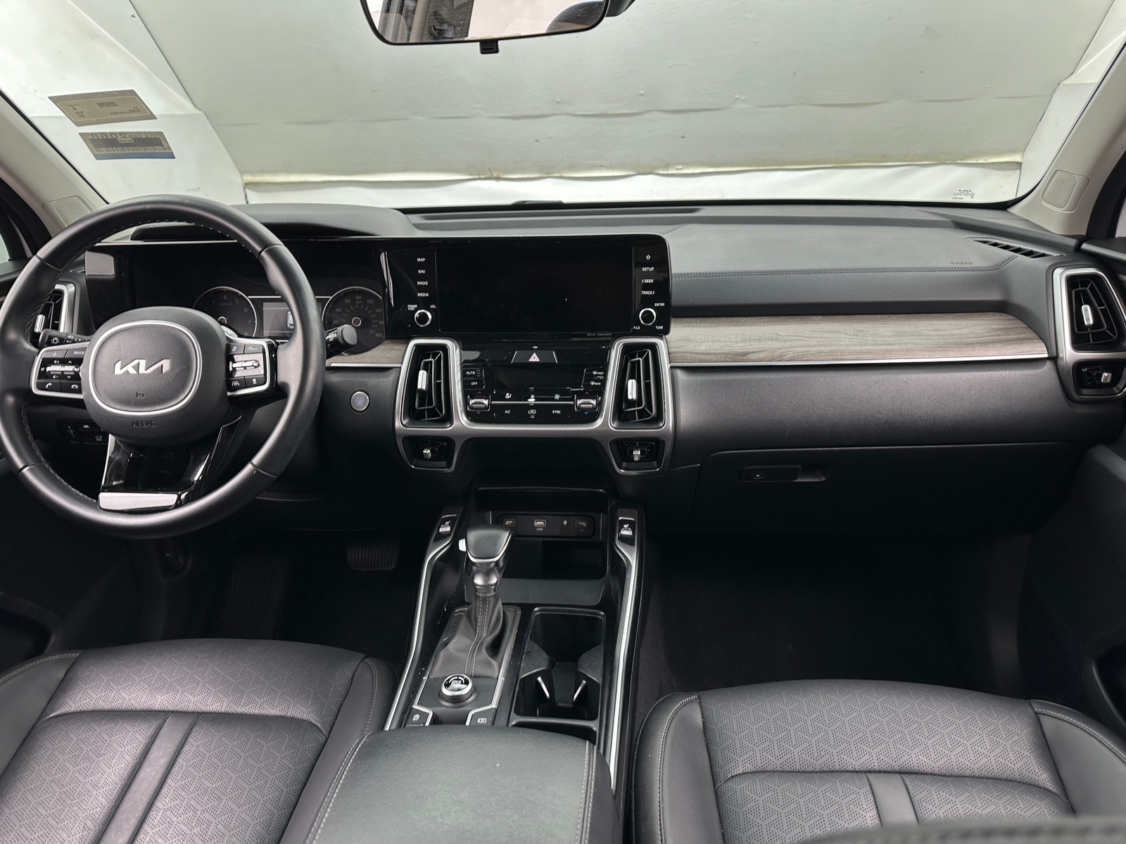 Thumbnail: 2022 Kia Sorento - 2