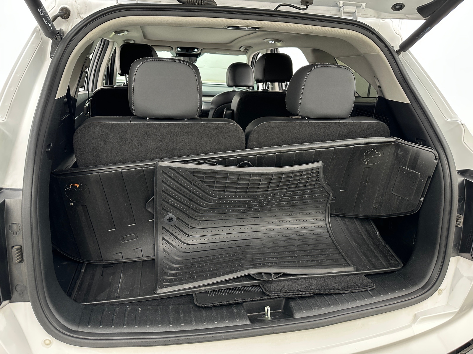 Thumbnail: 2022 Kia Sorento - 6