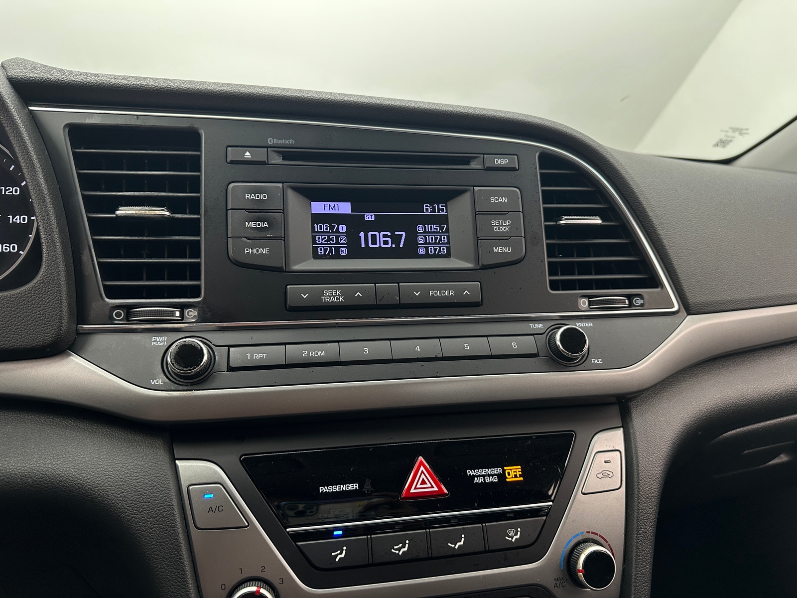 Thumbnail: 2018 Hyundai Elantra - 4