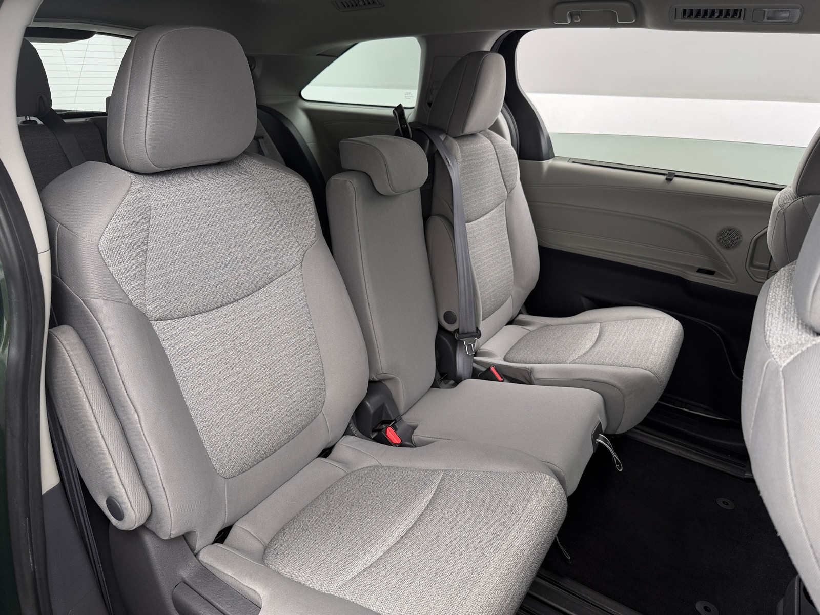 Thumbnail: 2021 Toyota Sienna - 6