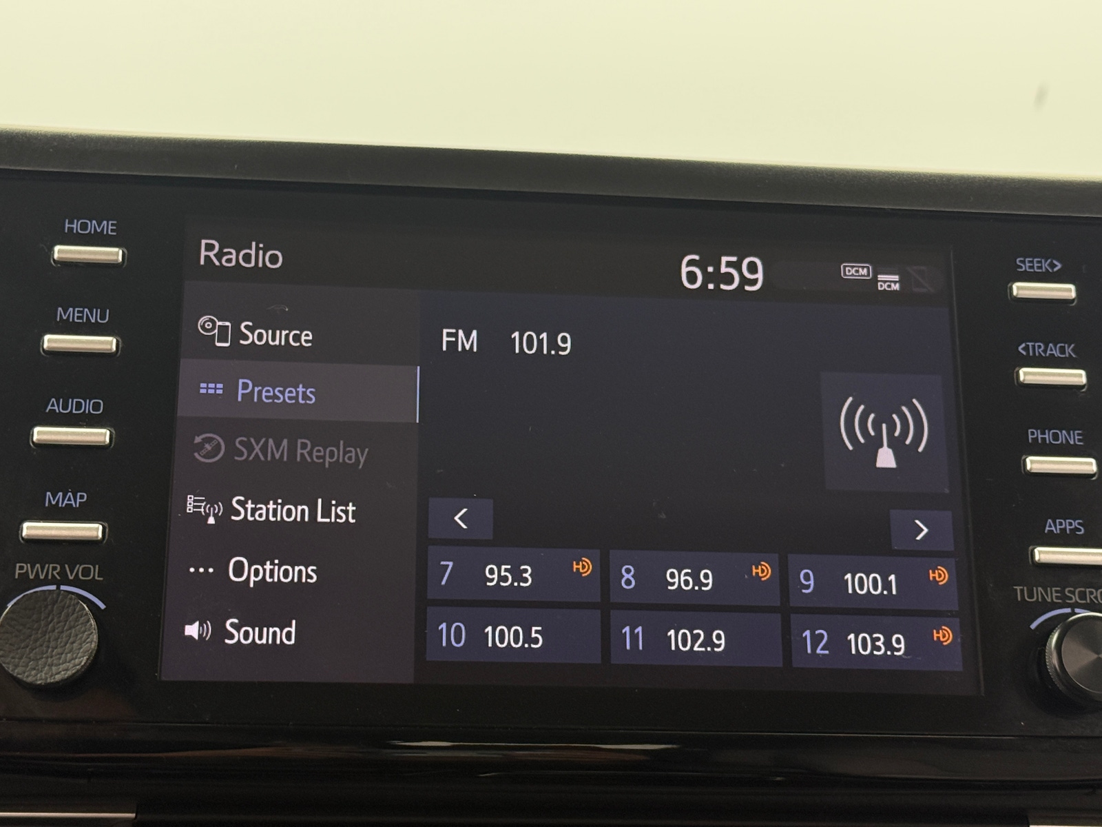 Thumbnail: 2021 Toyota Sienna - 4