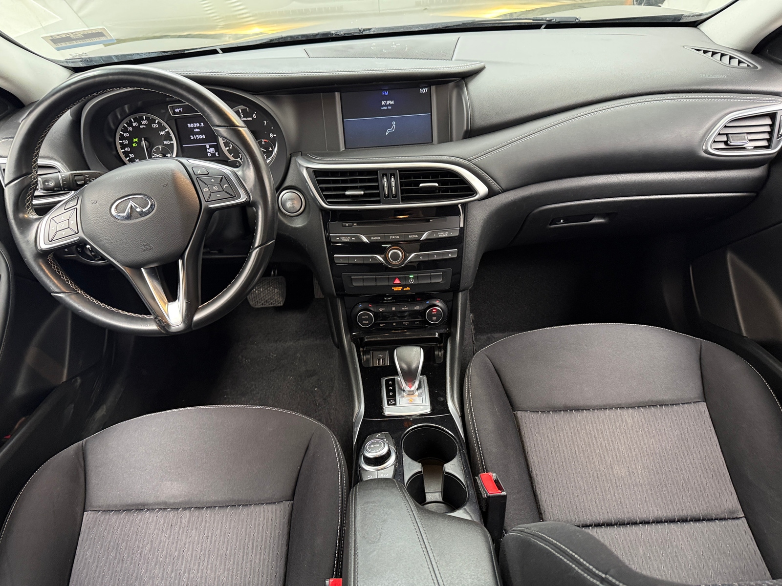 Thumbnail: 2017 INFINITI QX30 - 3