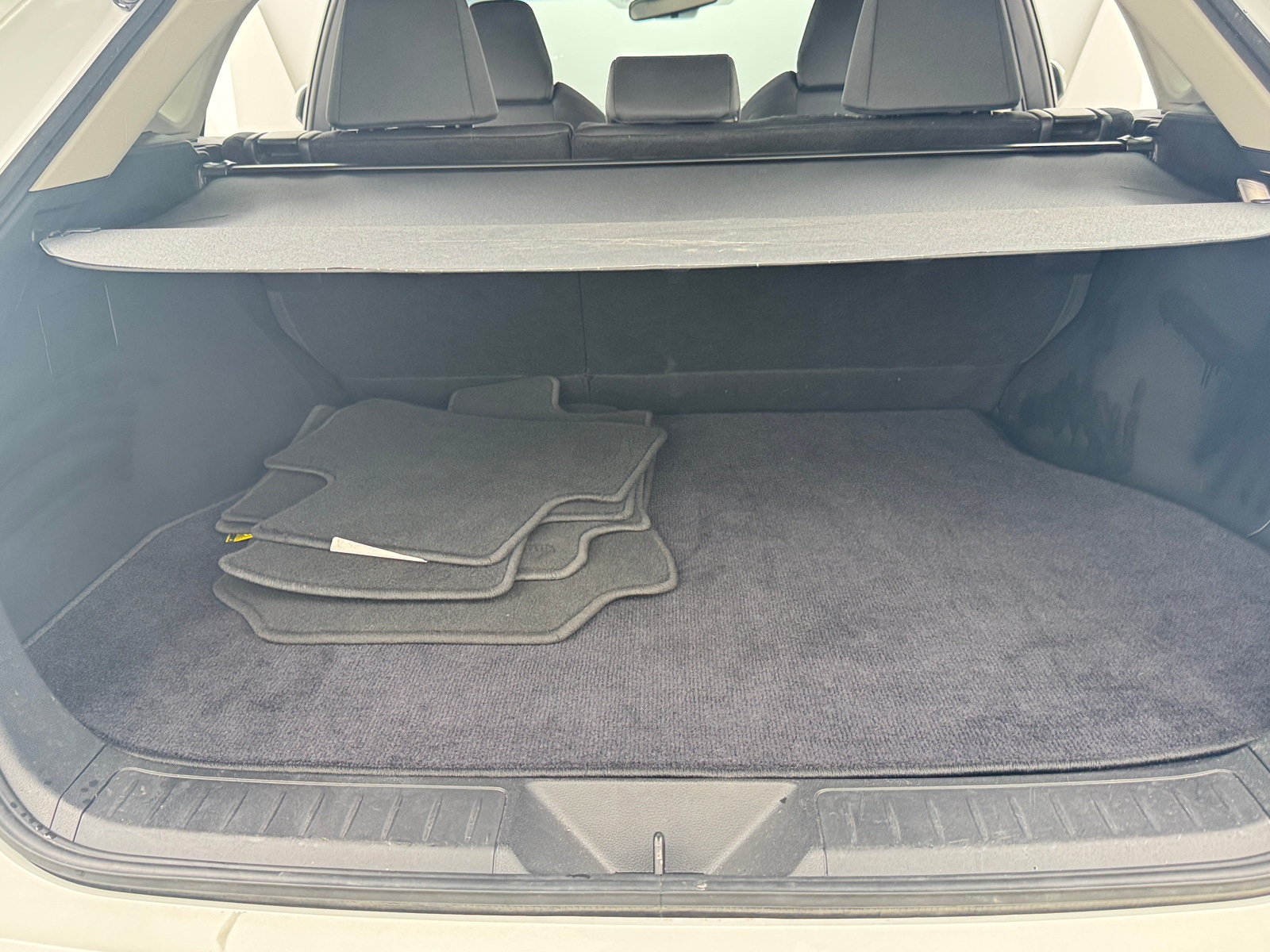 Thumbnail: 2023 Toyota Venza - 7