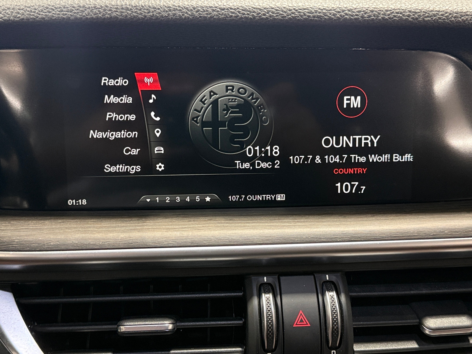 Thumbnail: 2018 Alfa Romeo Stelvio - 3