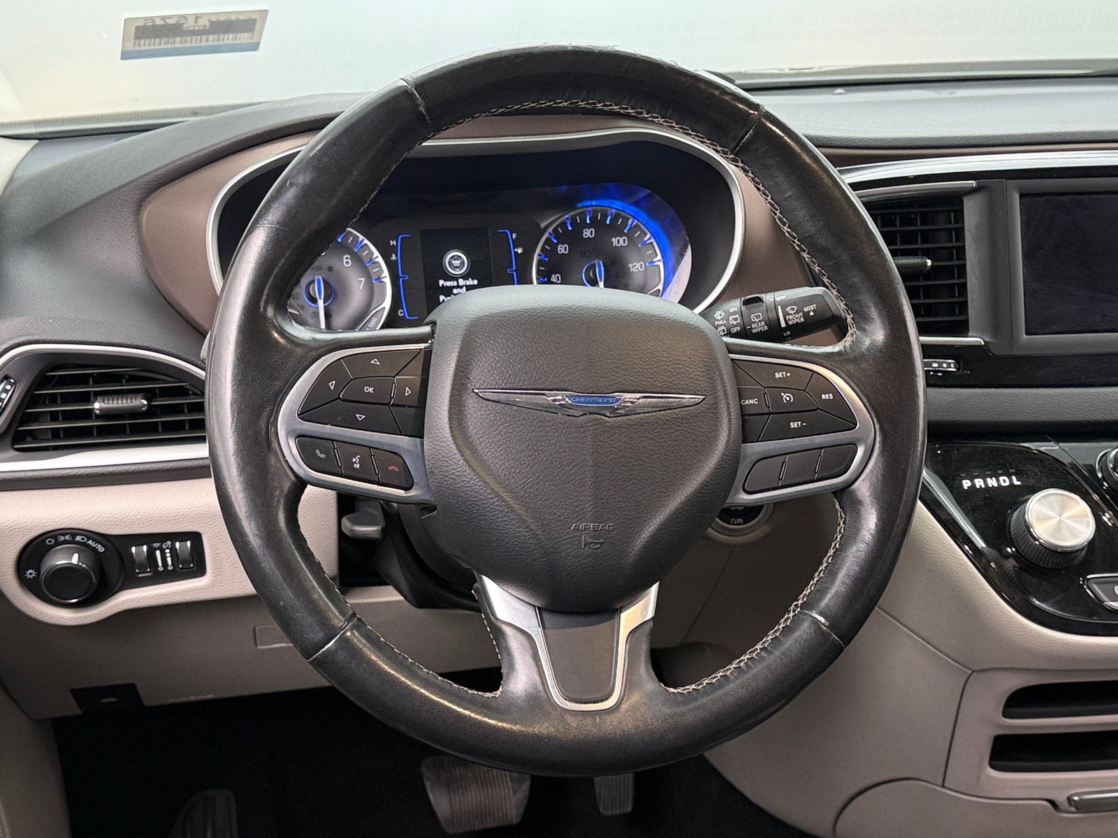 Thumbnail: 2020 Chrysler Voyager - 4