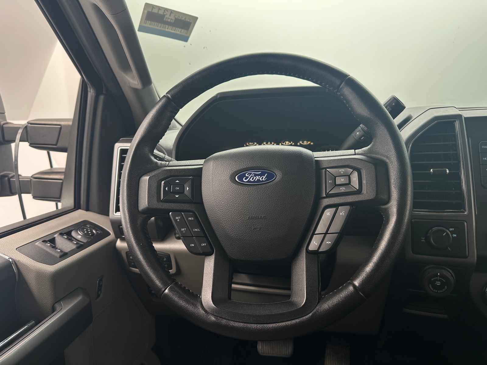 Thumbnail: 2018 Ford Econoline - 5