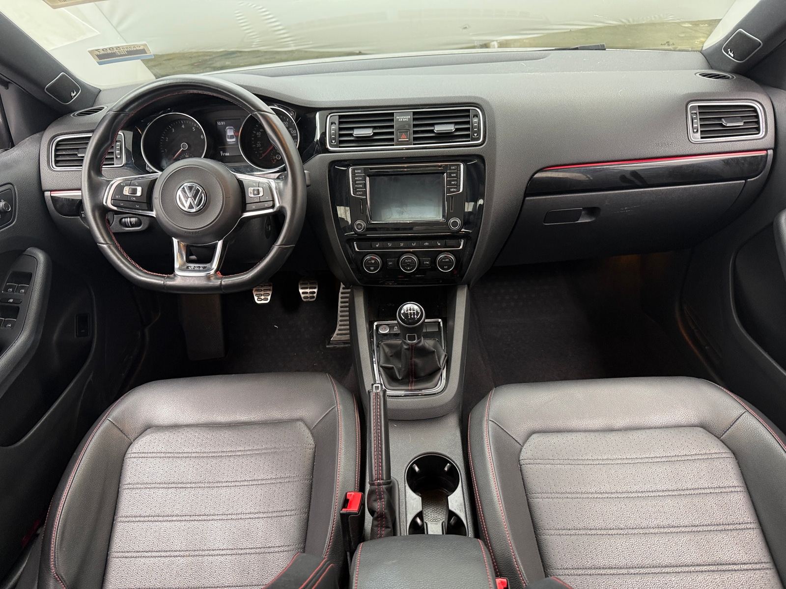 Thumbnail: 2017 Volkswagen Jetta - 2