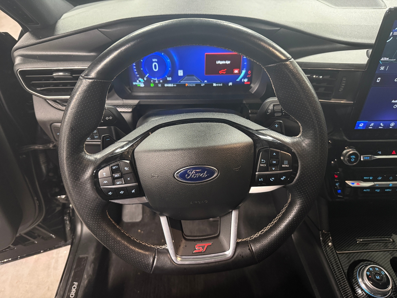 Thumbnail: 2022 Ford Explorer - 4