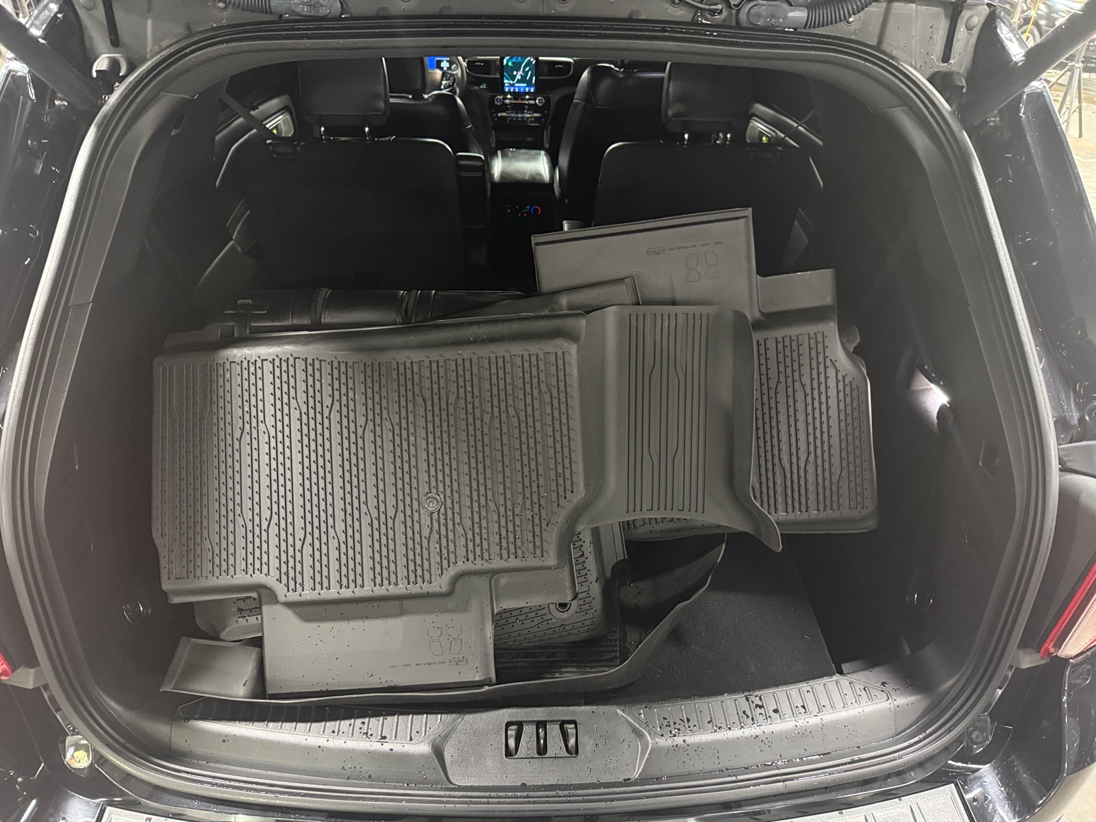 Thumbnail: 2022 Ford Explorer - 6