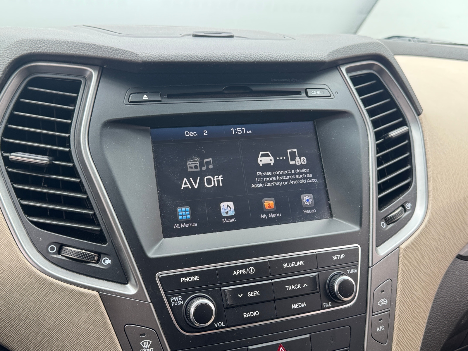 Thumbnail: 2017 Hyundai Santa Fe - 3