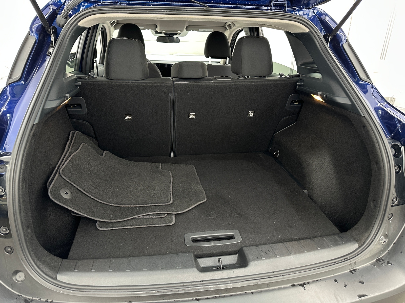 Thumbnail: 2025 Nissan Kicks - 7