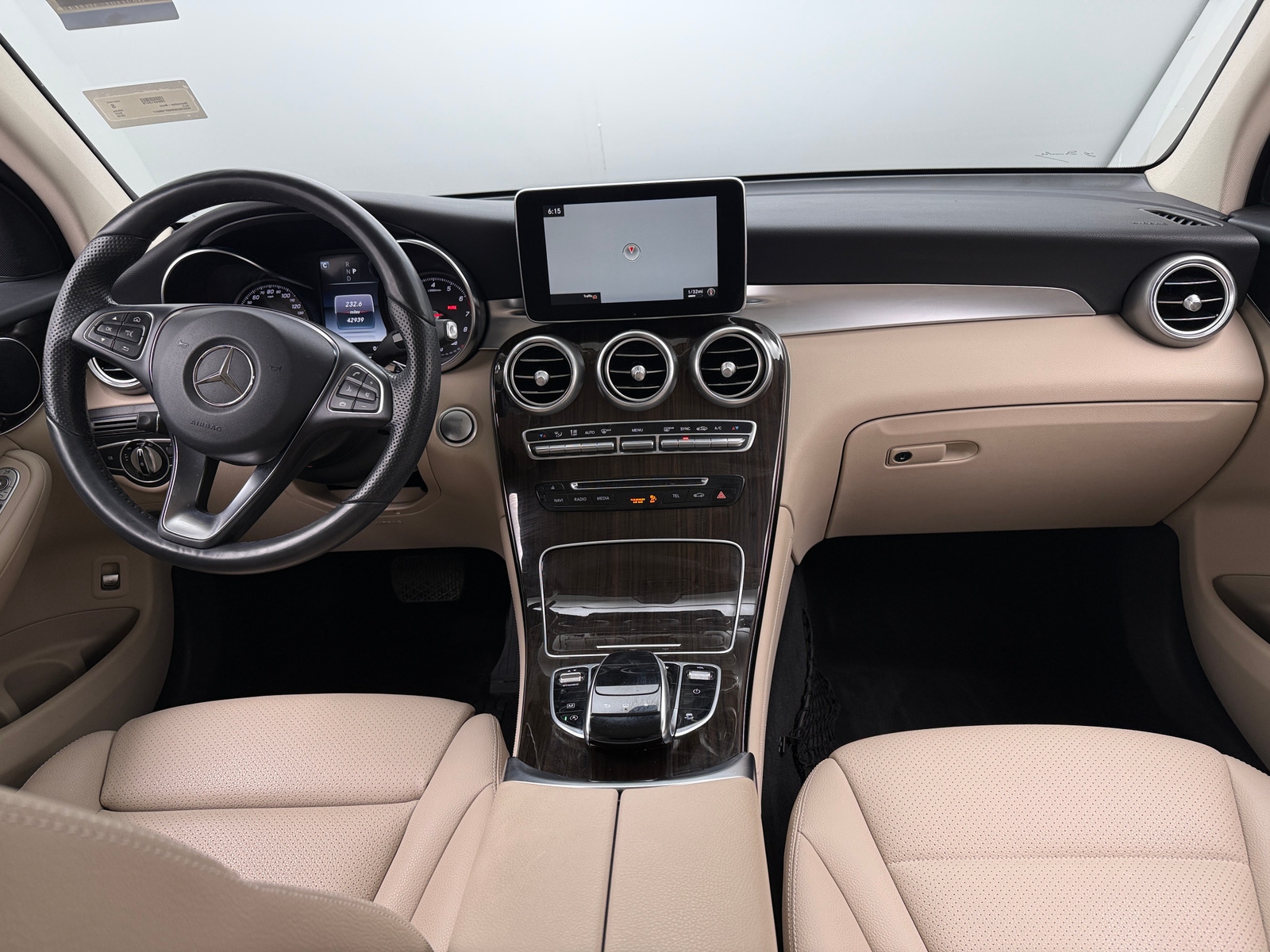 Thumbnail: 2016 Mercedes-Benz GLC - 2