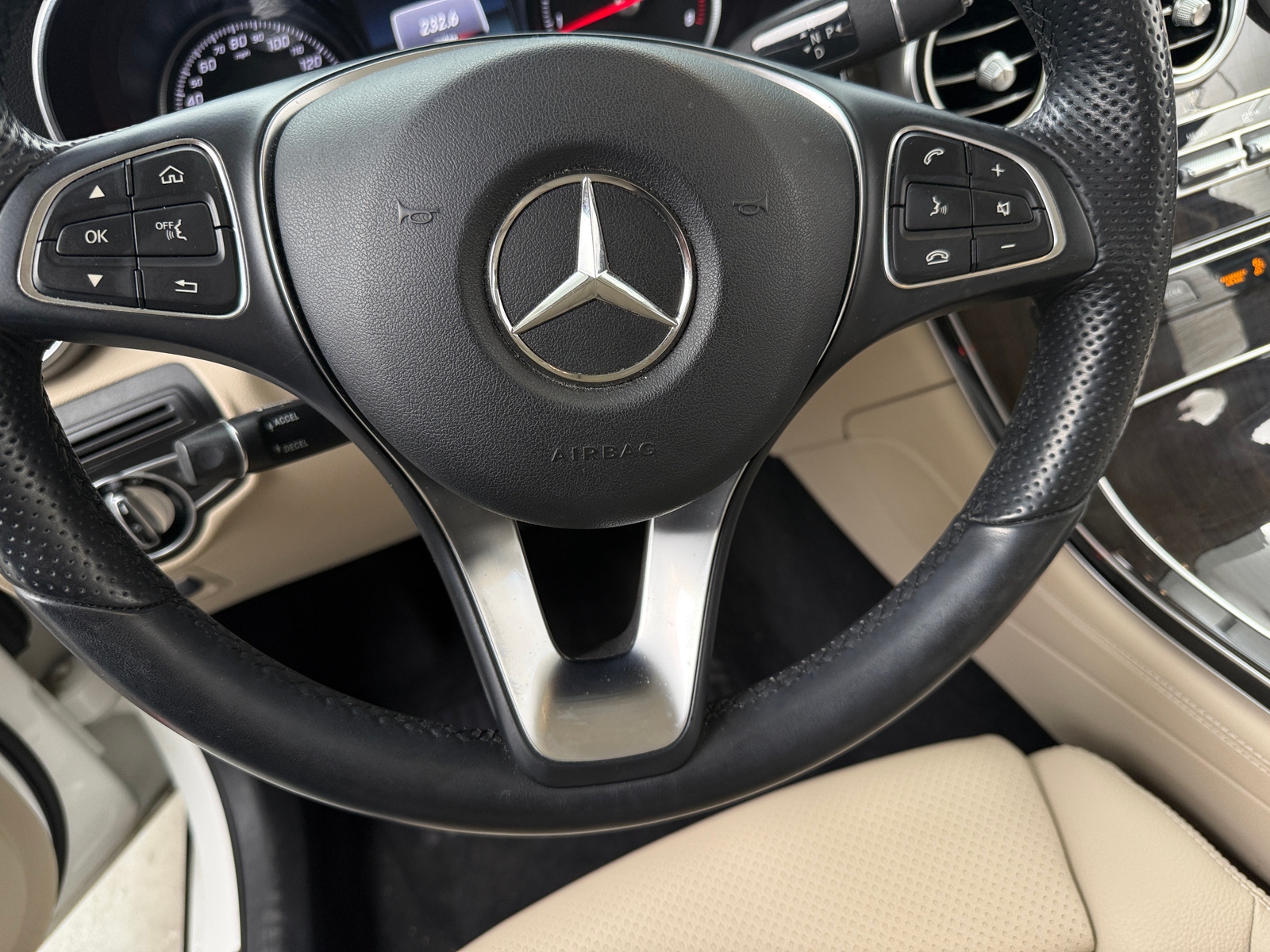 Thumbnail: 2016 Mercedes-Benz GLC - 4