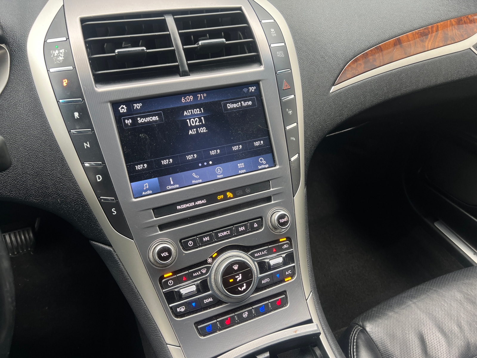 Thumbnail: 2020 Lincoln MKZ - 3