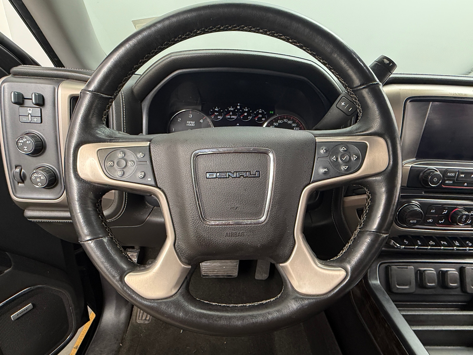 Thumbnail: 2015 GMC Sierra 1500 - 4