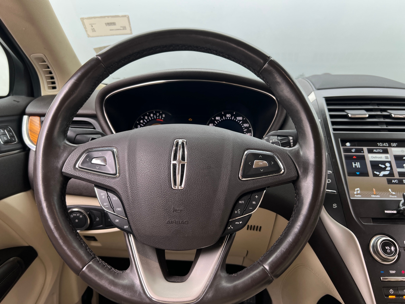 Thumbnail: 2016 Lincoln MKC - 4