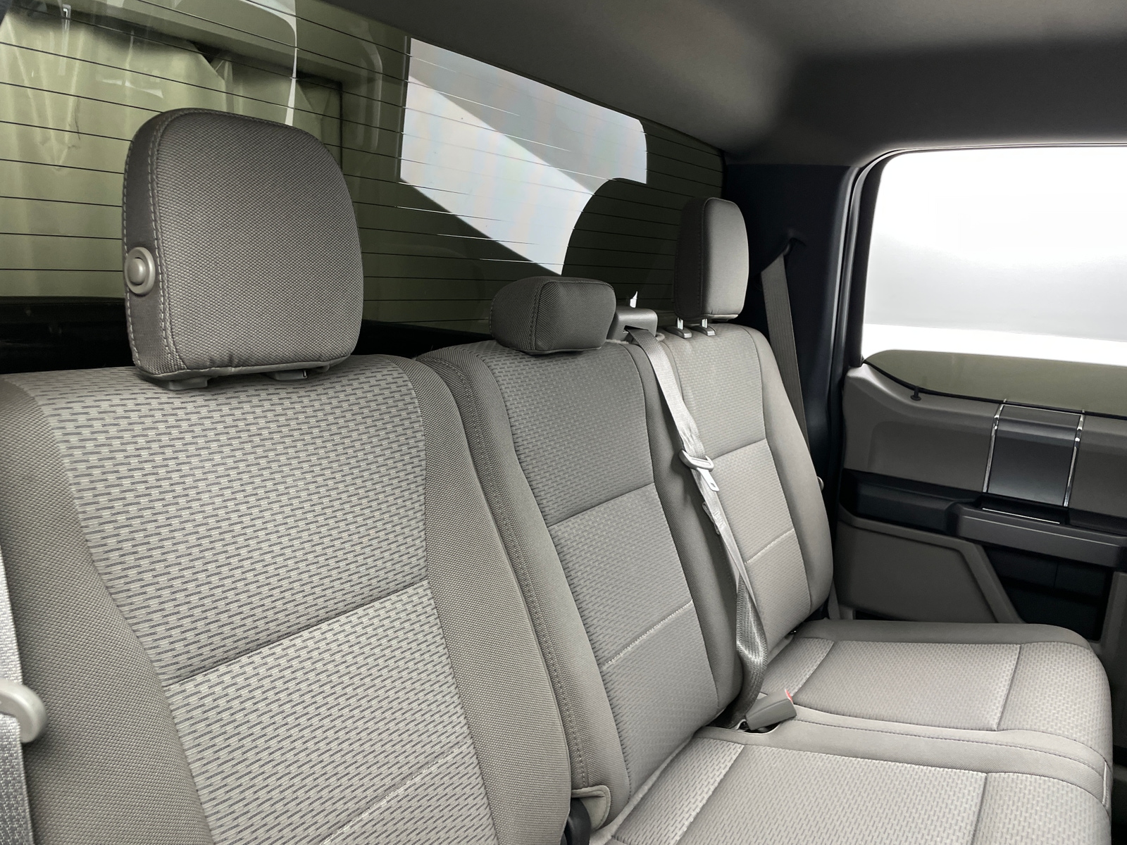 Thumbnail: 2018 Ford Econoline - 6