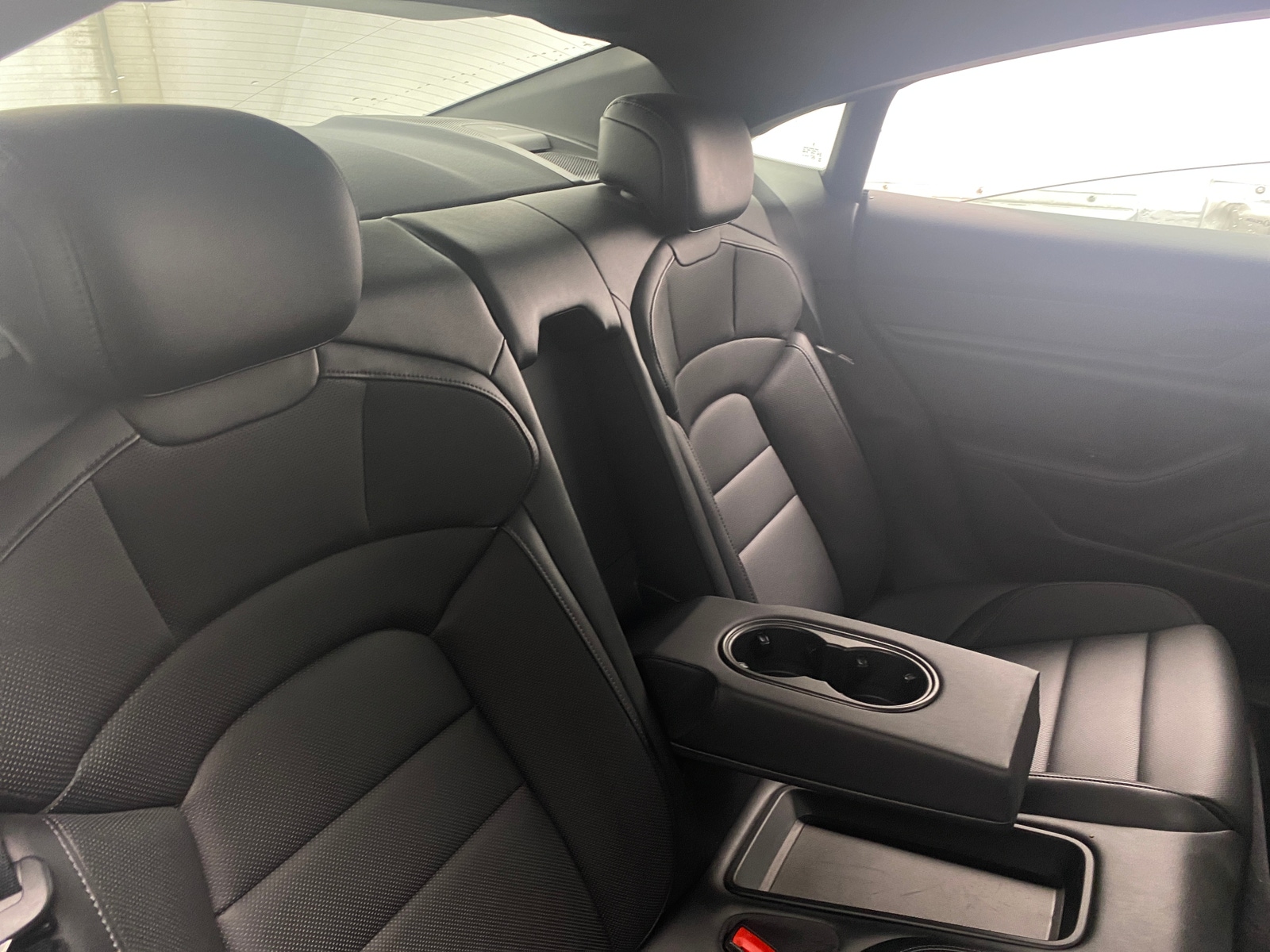 Thumbnail: 2023 Porsche Taycan - 5