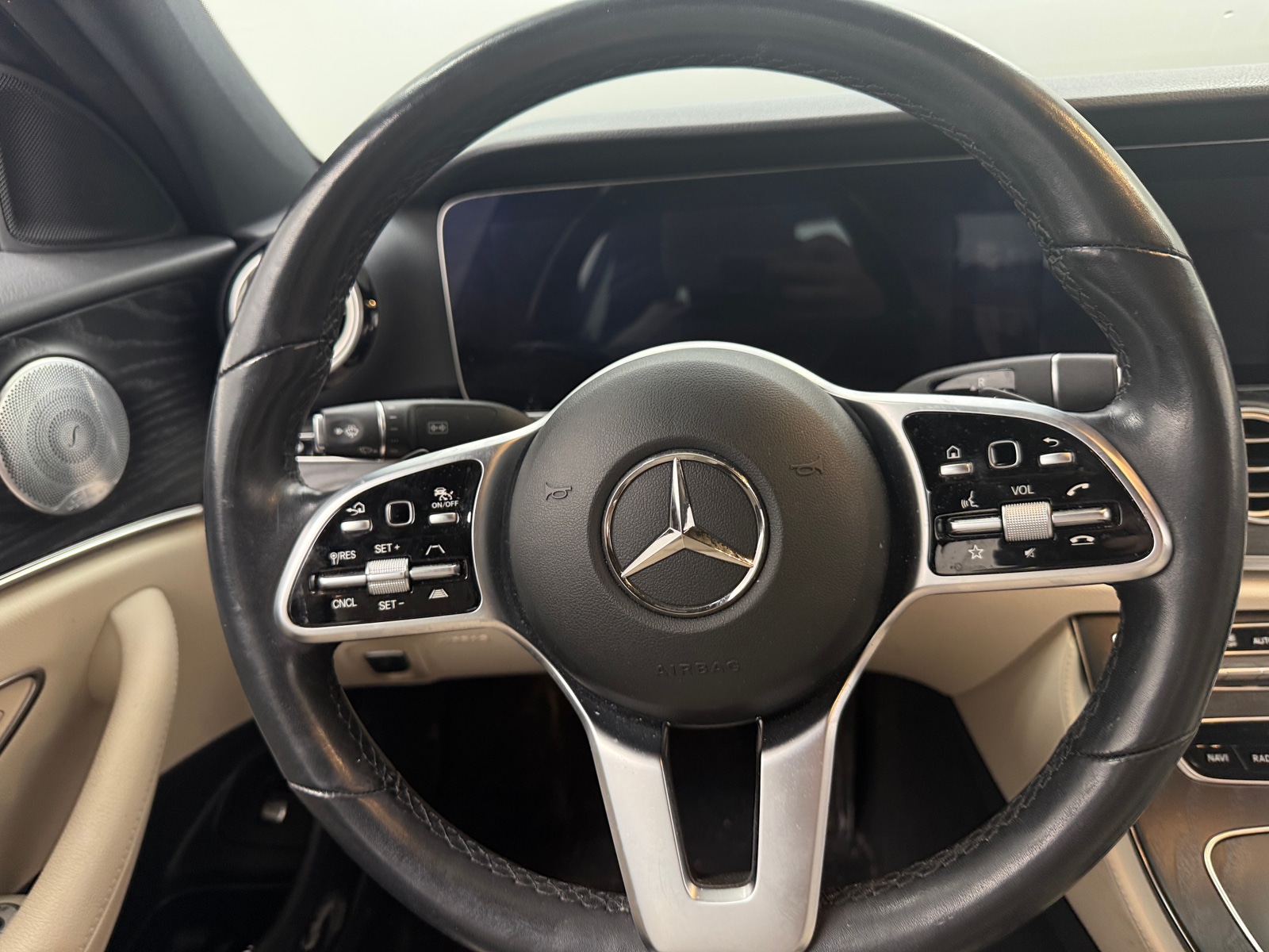 Thumbnail: 2020 Mercedes-Benz E-Class - 4