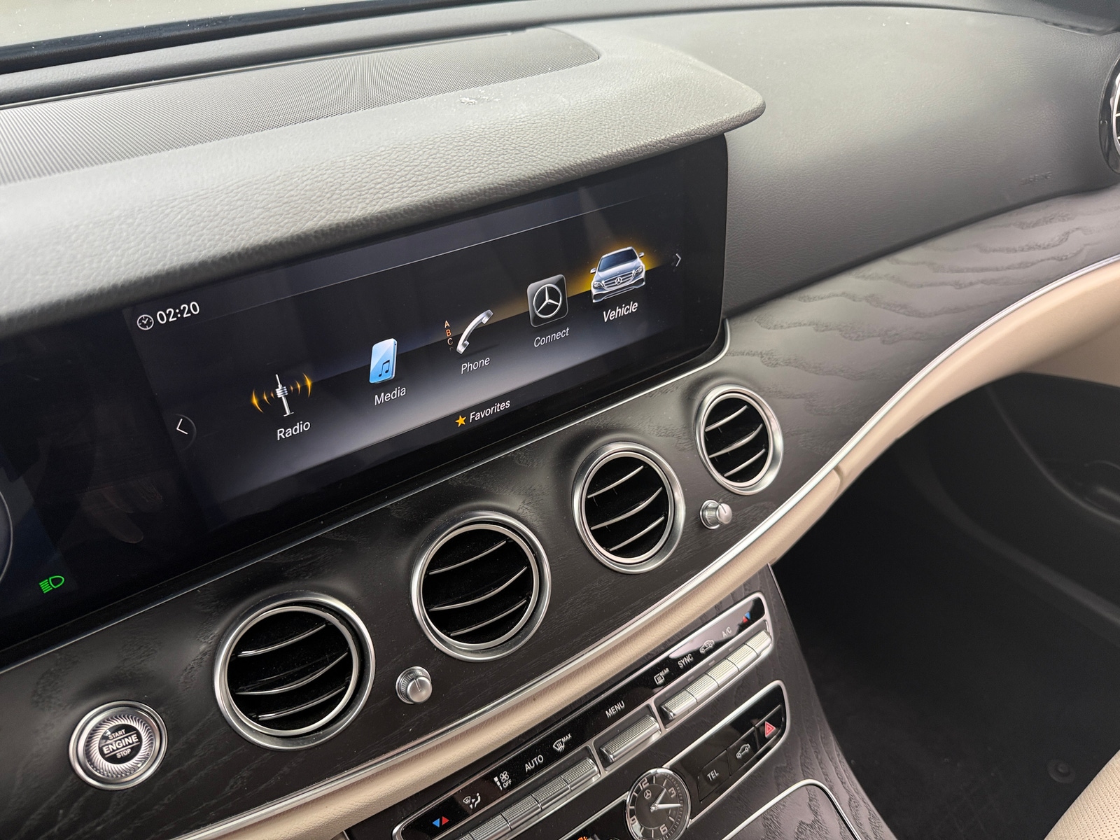 Thumbnail: 2020 Mercedes-Benz E-Class - 3