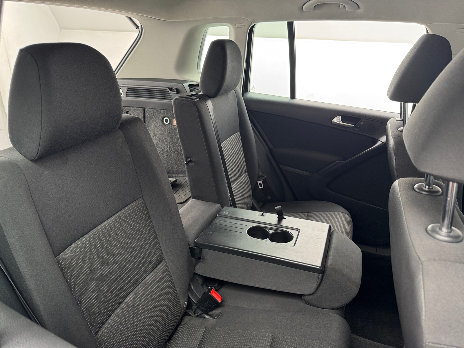 Thumbnail: 2017 Volkswagen Tiguan - 6