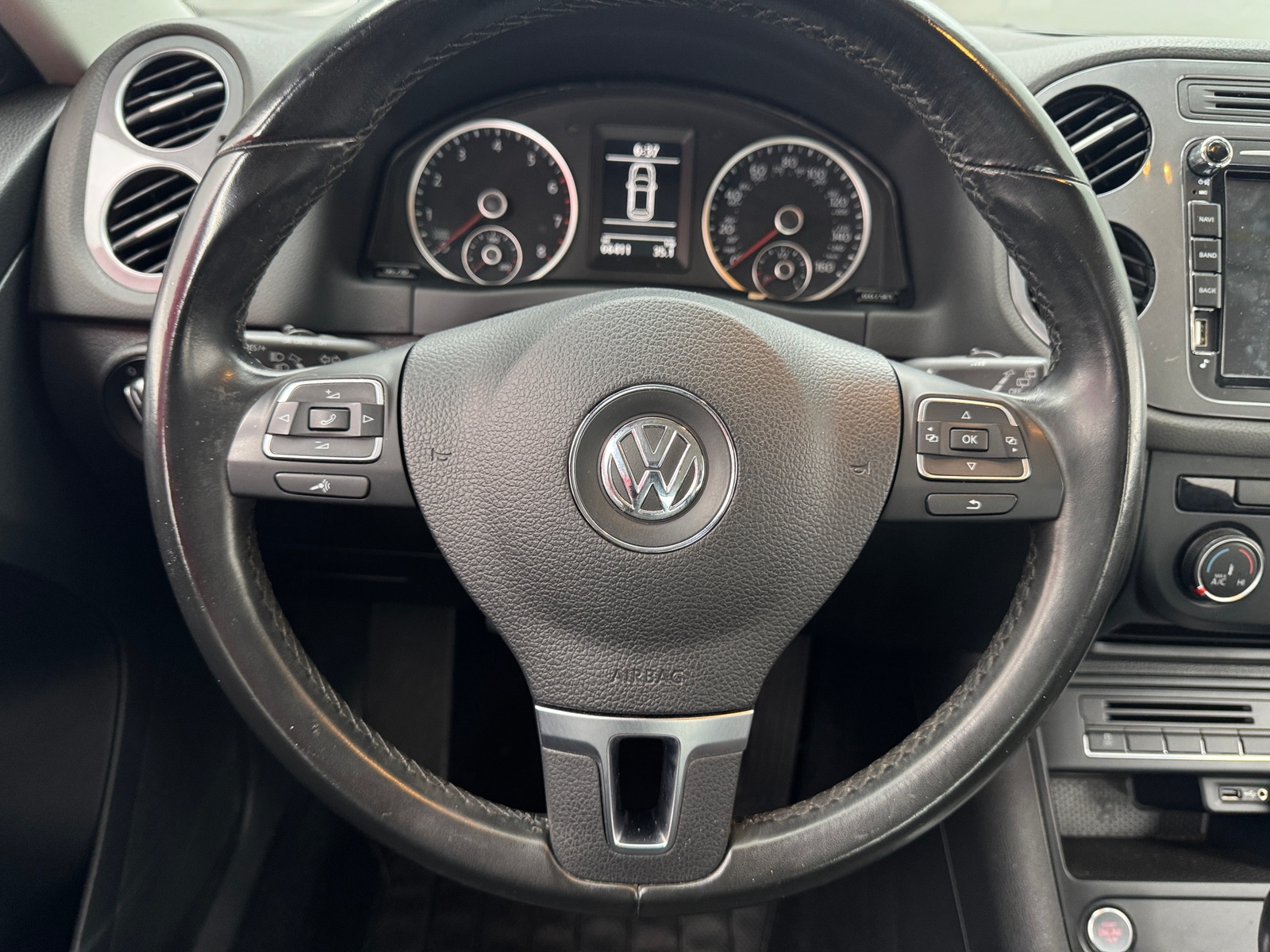 Thumbnail: 2017 Volkswagen Tiguan - 5