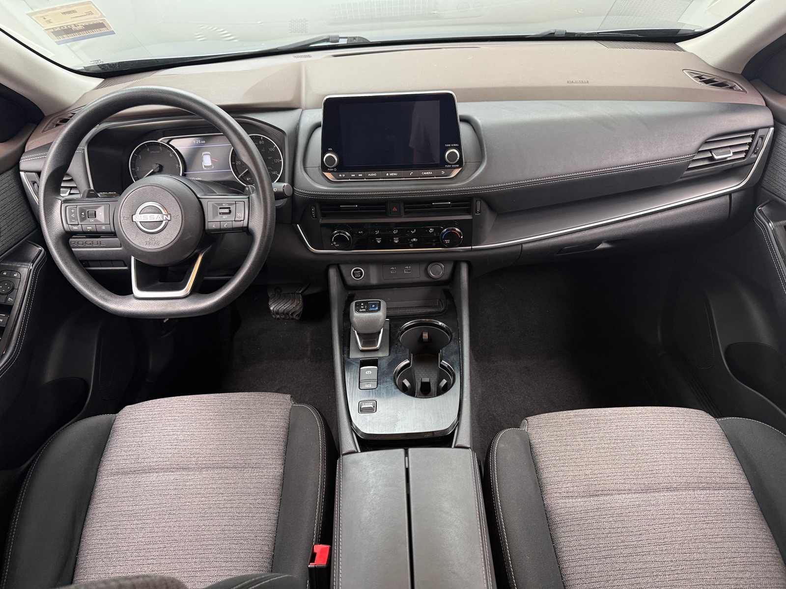 Thumbnail: 2022 Nissan Rogue - 3