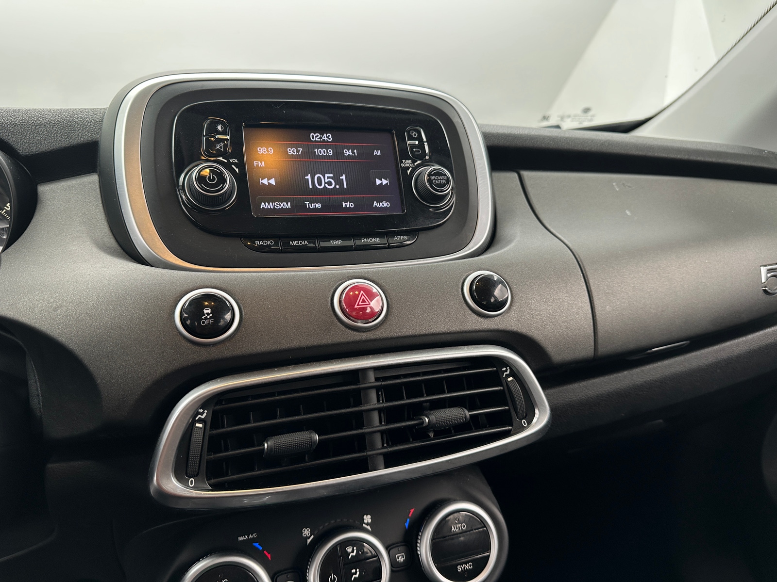 Thumbnail: 2017 Fiat 500X - 4