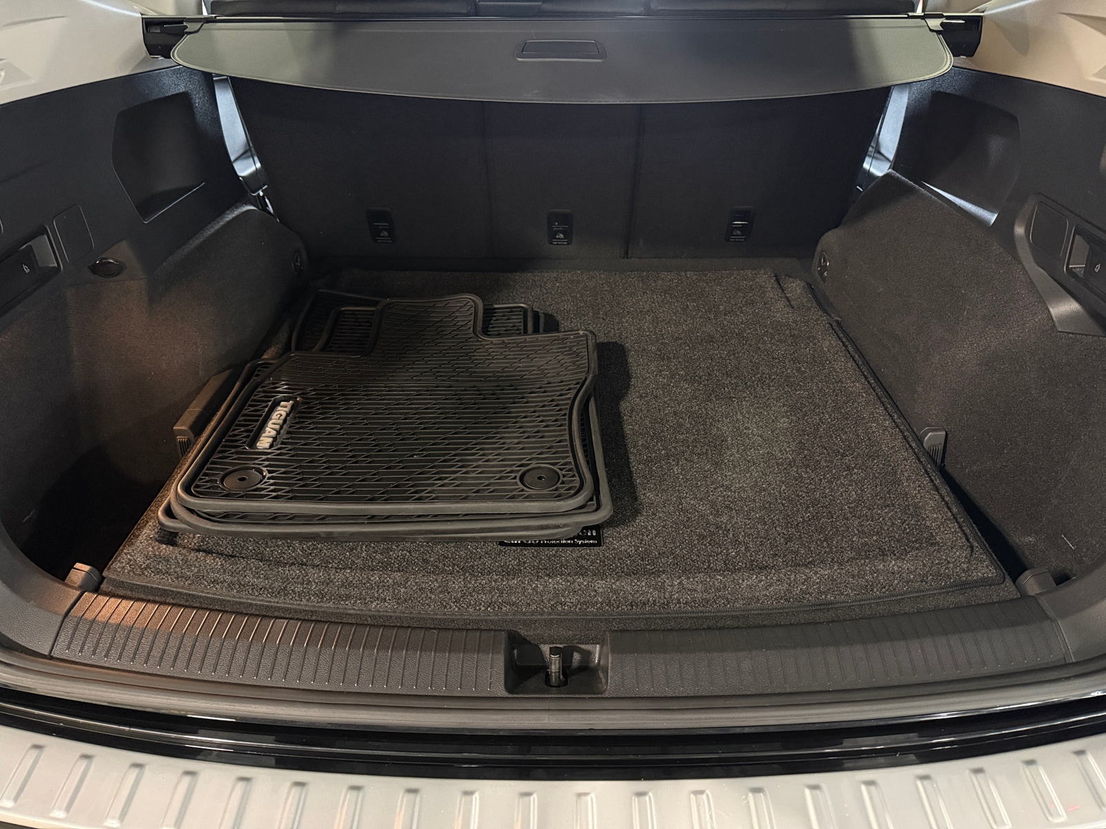 Thumbnail: 2020 Volkswagen Tiguan - 6