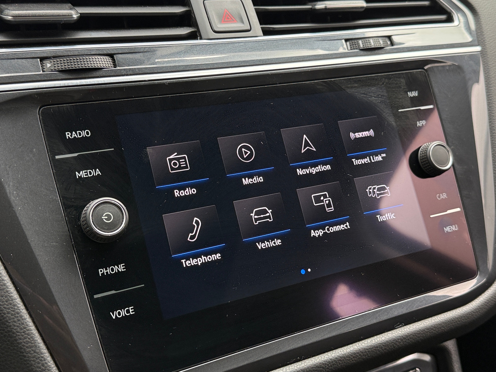 Thumbnail: 2020 Volkswagen Tiguan - 3