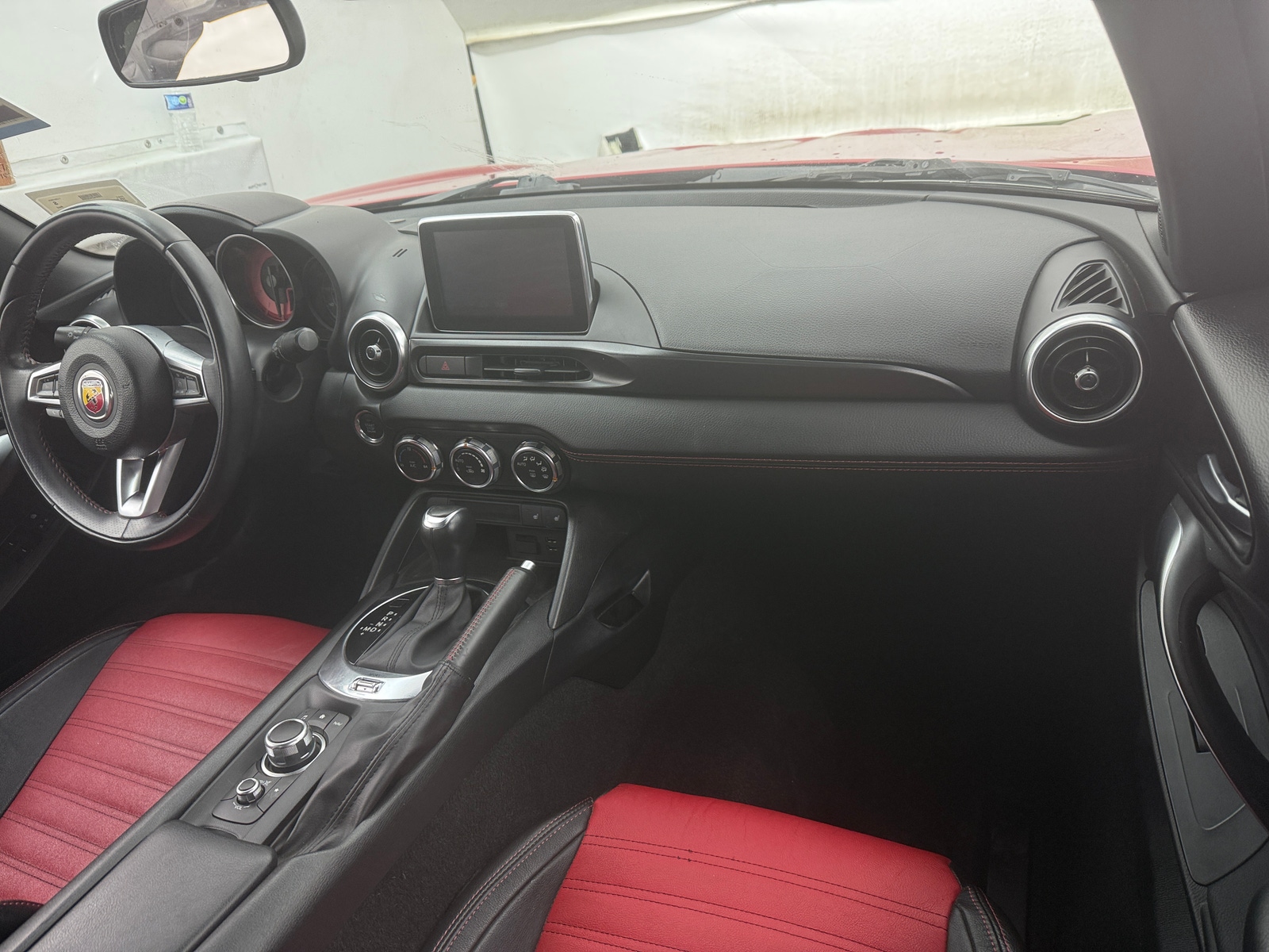 Thumbnail: 2018 Fiat 124 Spider - 2