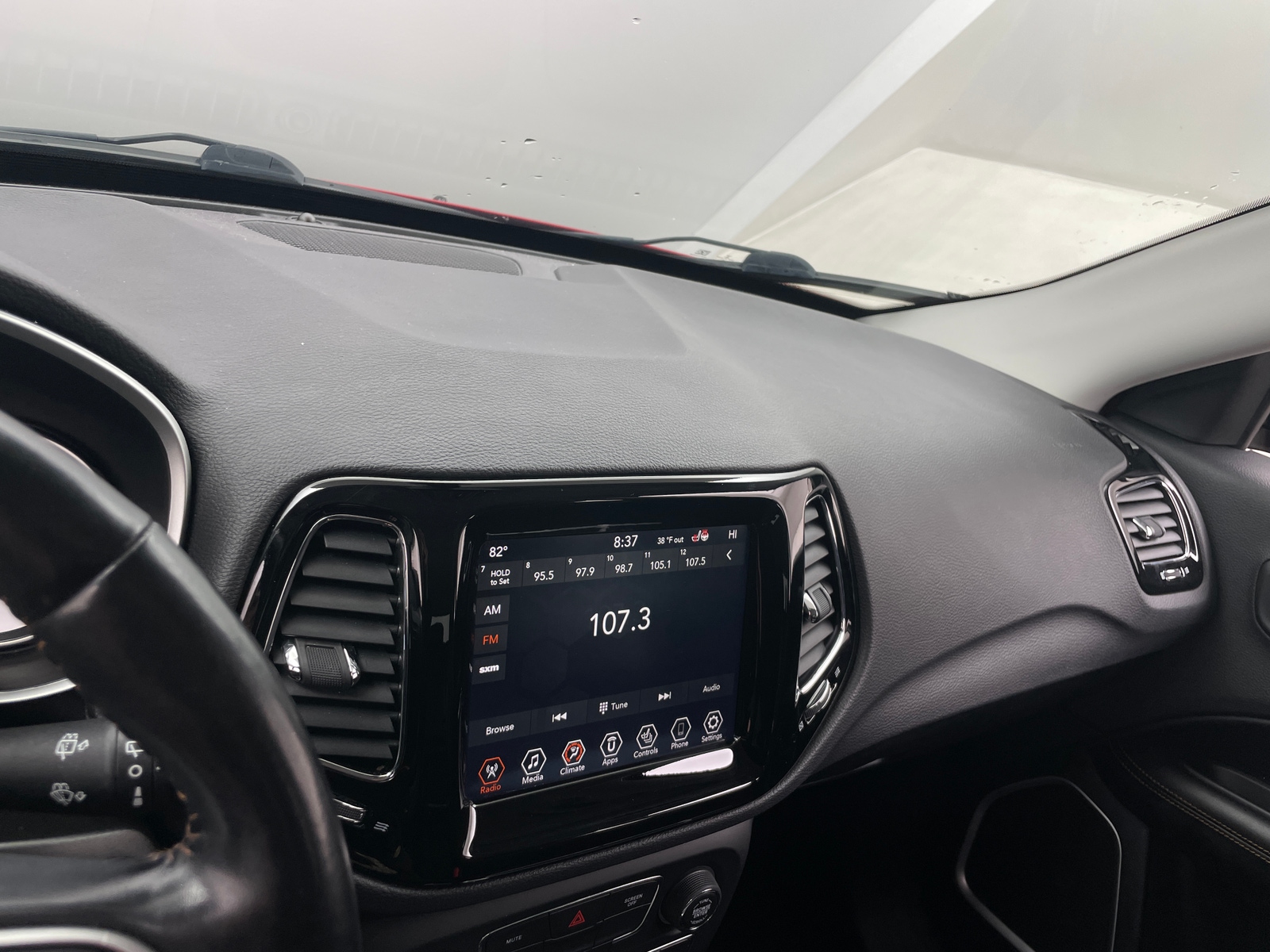 Thumbnail: 2020 Jeep Compass - 3