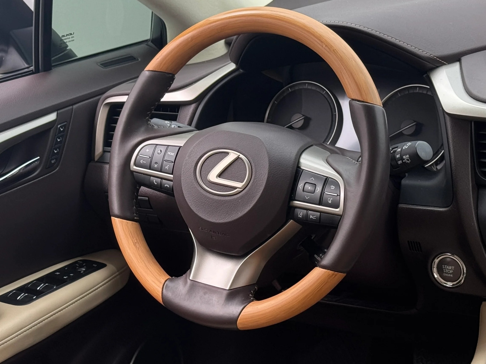 Thumbnail: 2018 Lexus RX - 4