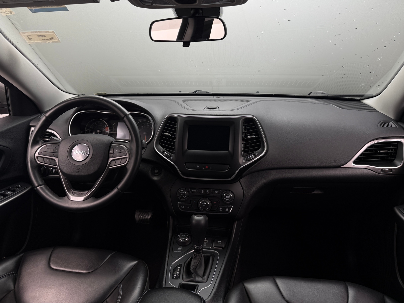 Thumbnail: 2019 Jeep Cherokee - 3