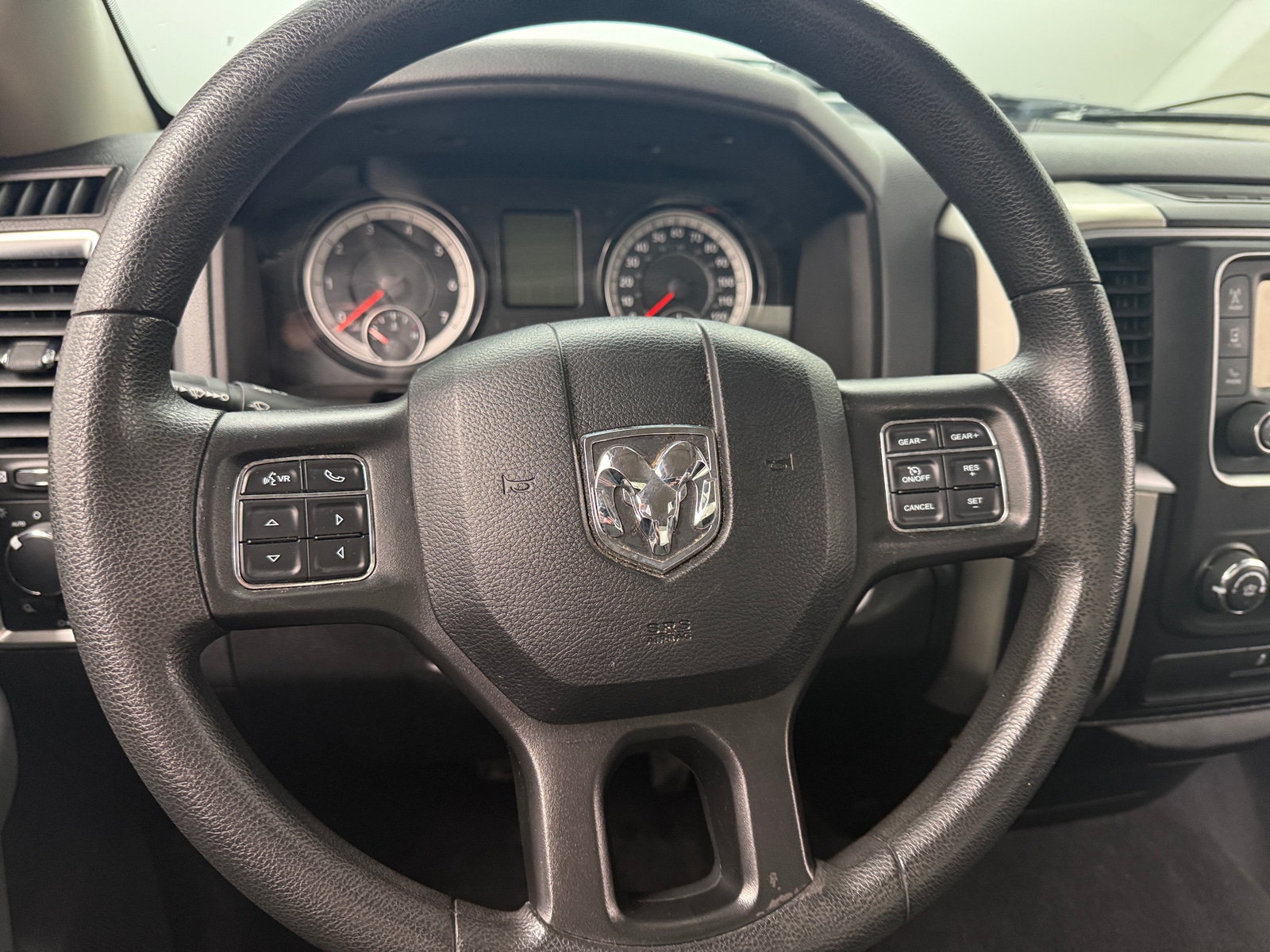 Thumbnail: 2020 RAM 1500 Classic - 4