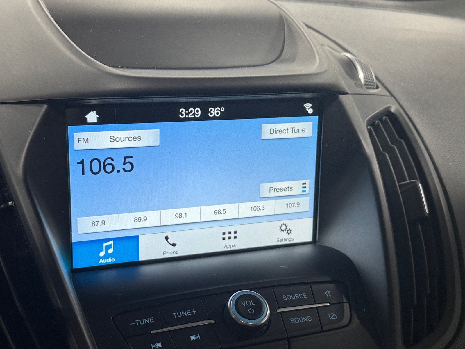 Thumbnail: 2019 Ford Escape - 3