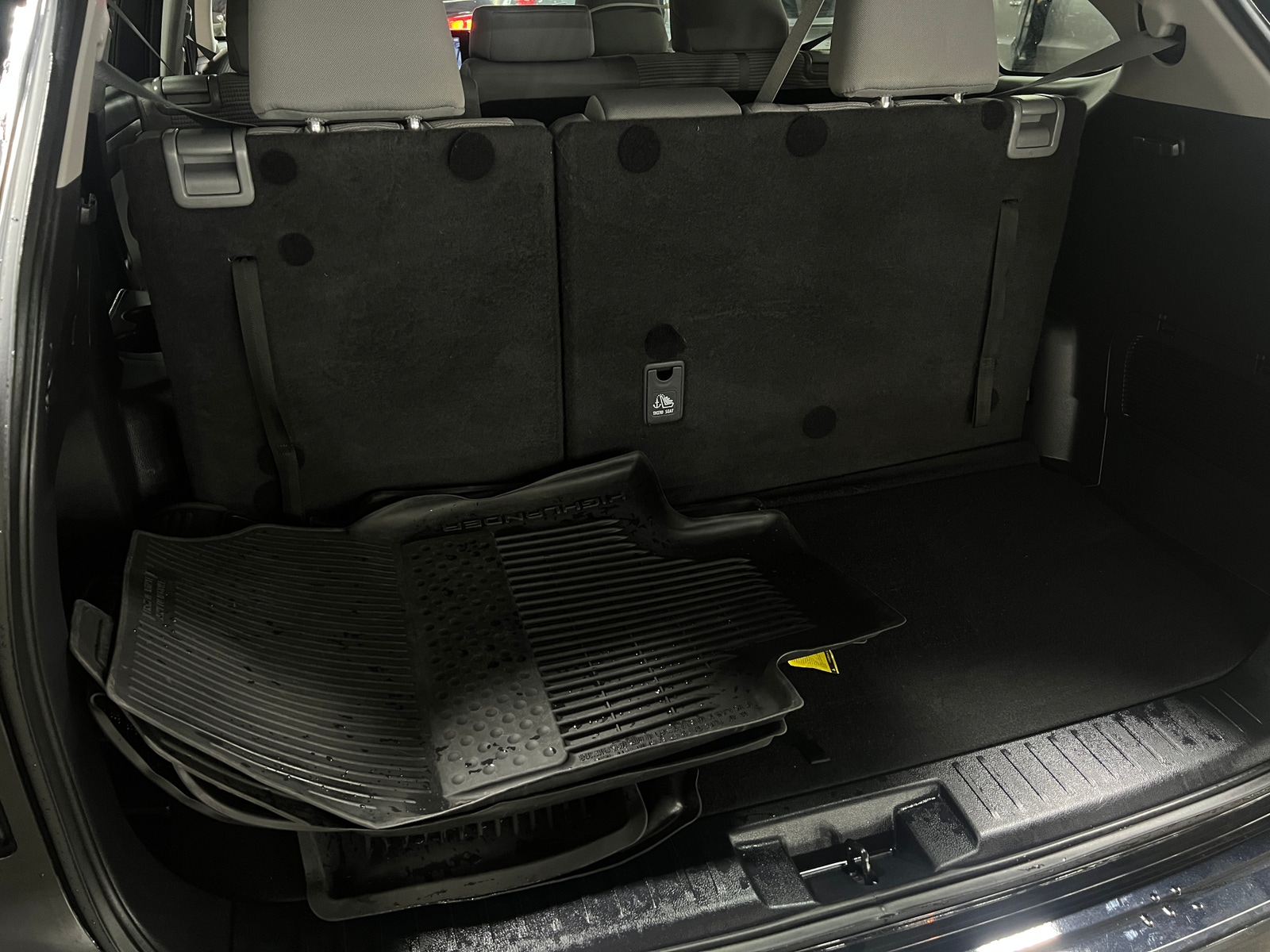 Thumbnail: 2023 Toyota Highlander - 7