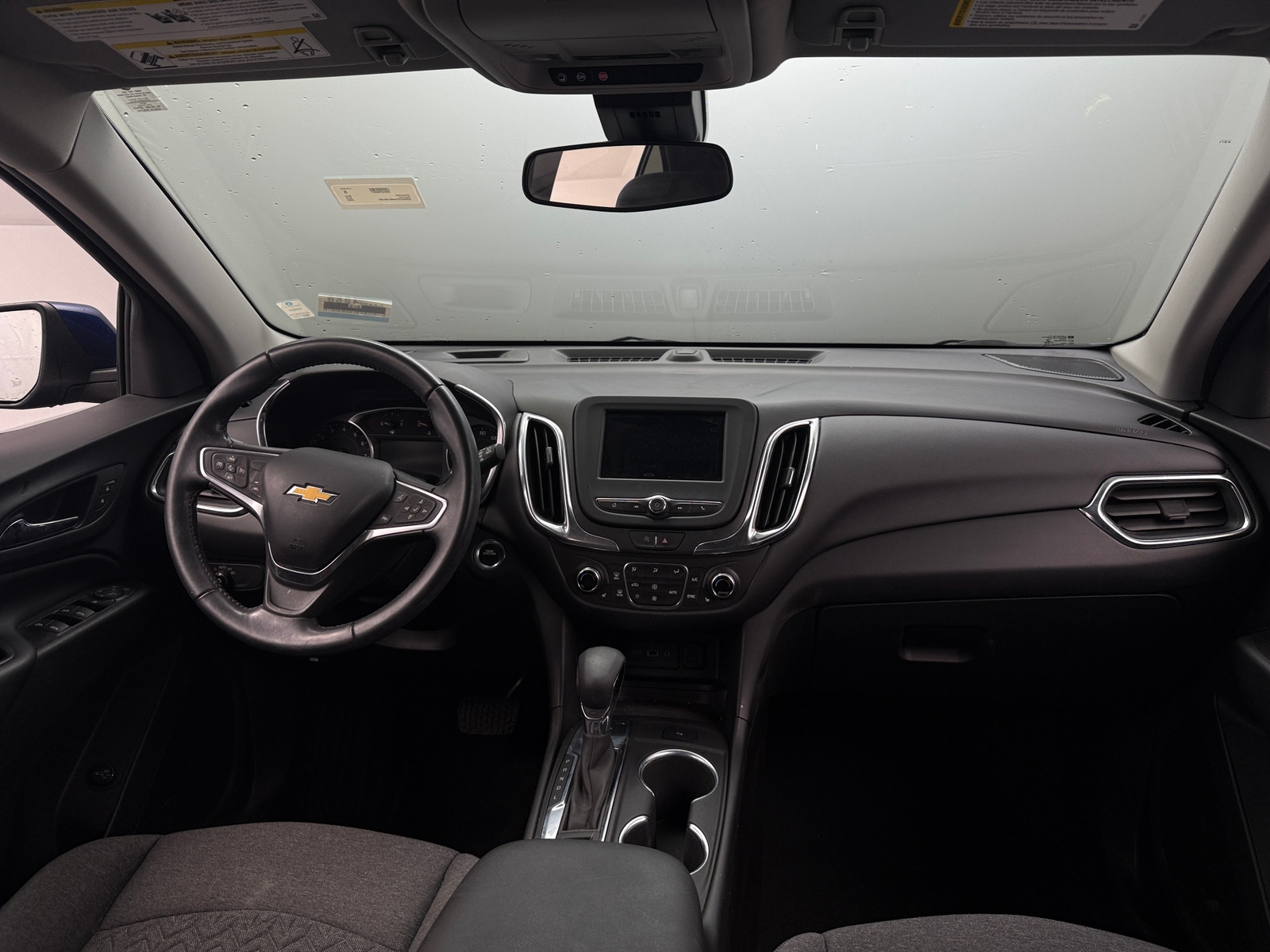 Thumbnail: 2022 Chevrolet Equinox - 3