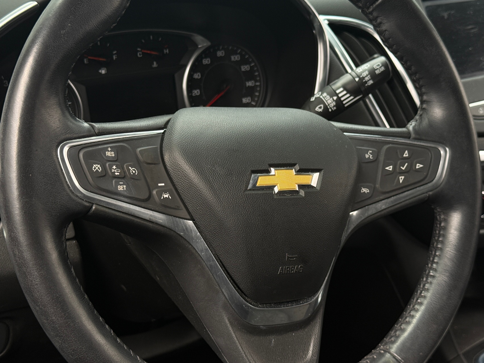 Thumbnail: 2022 Chevrolet Equinox - 5