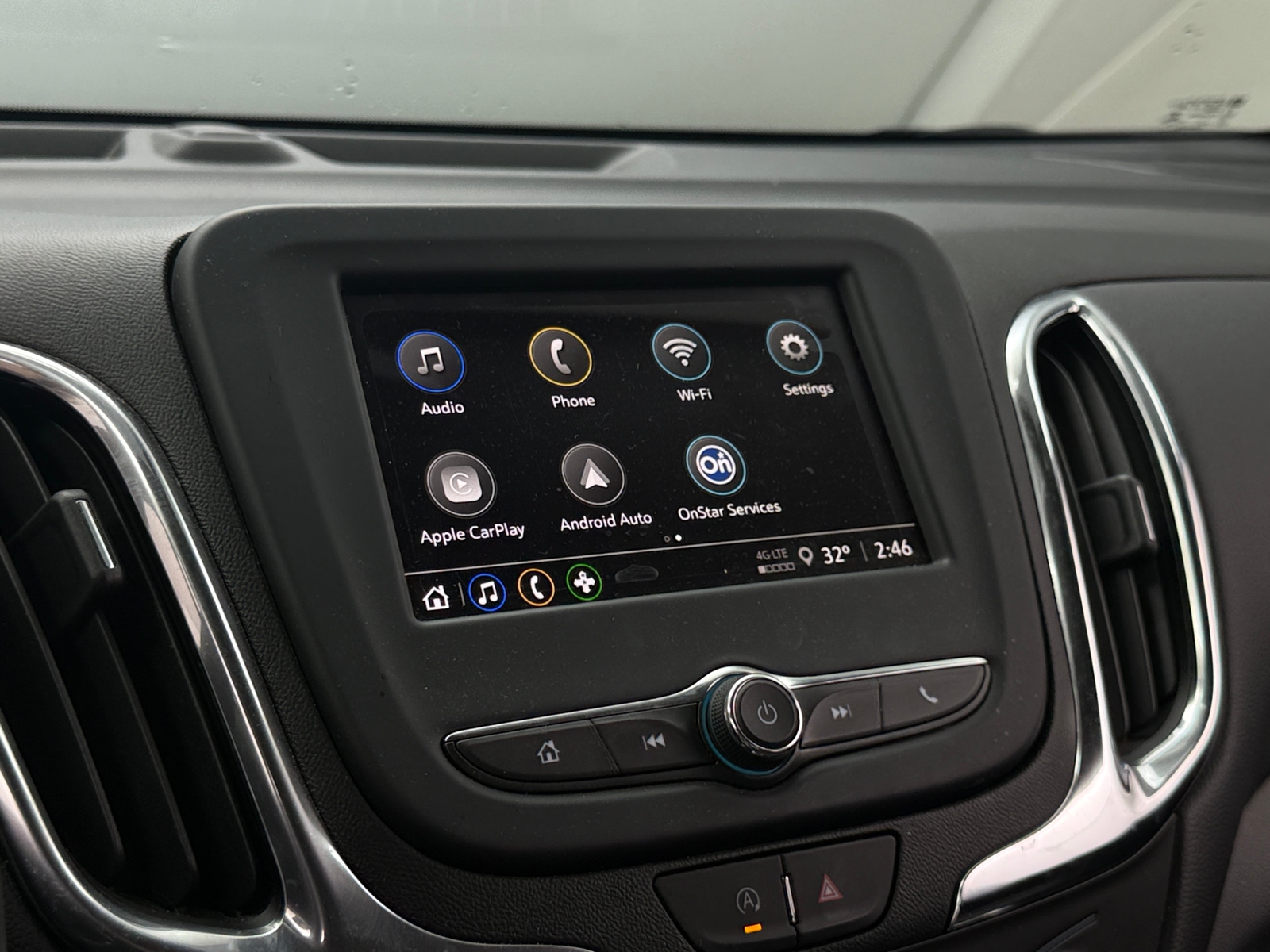 Thumbnail: 2022 Chevrolet Equinox - 4