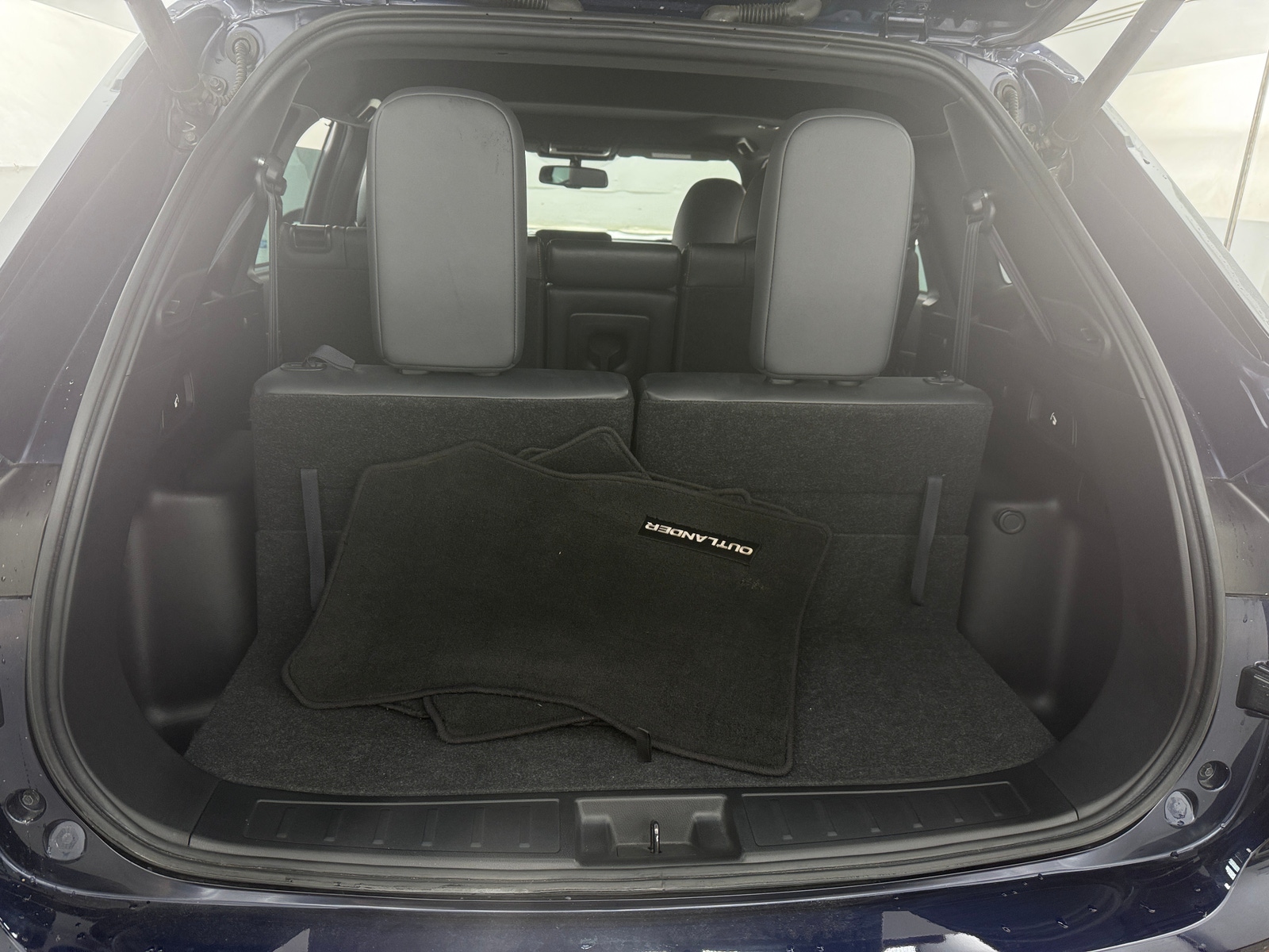 Thumbnail: 2022 Mitsubishi Outlander - 6