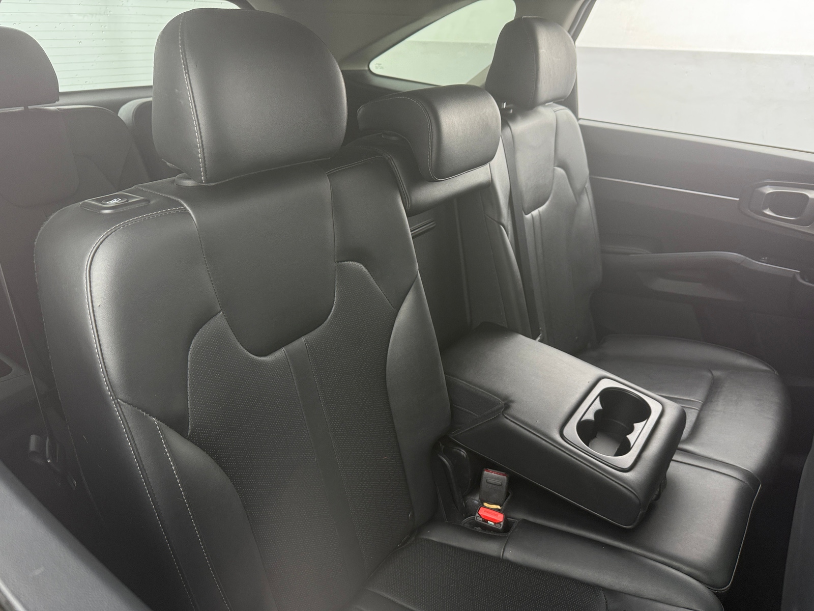 Thumbnail: 2023 Kia Sorento - 5