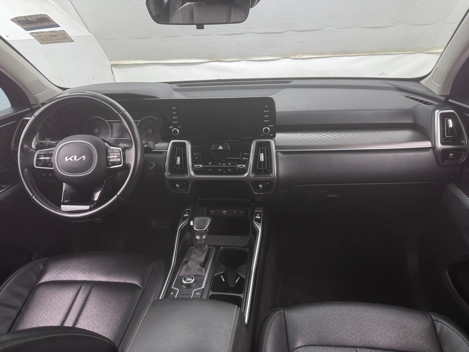 Thumbnail: 2023 Kia Sorento - 2