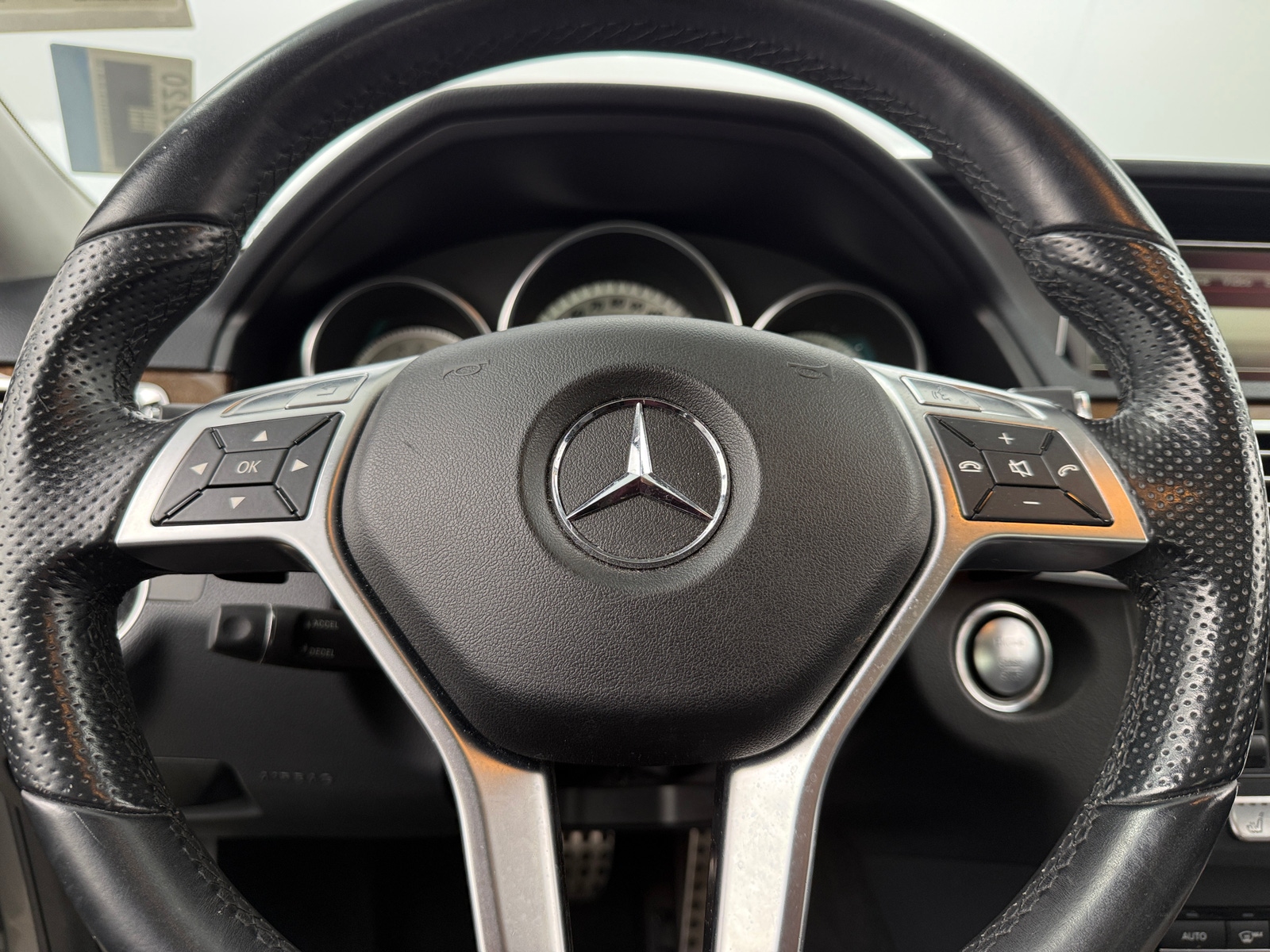 Thumbnail: 2014 Mercedes-Benz E-Class - 4