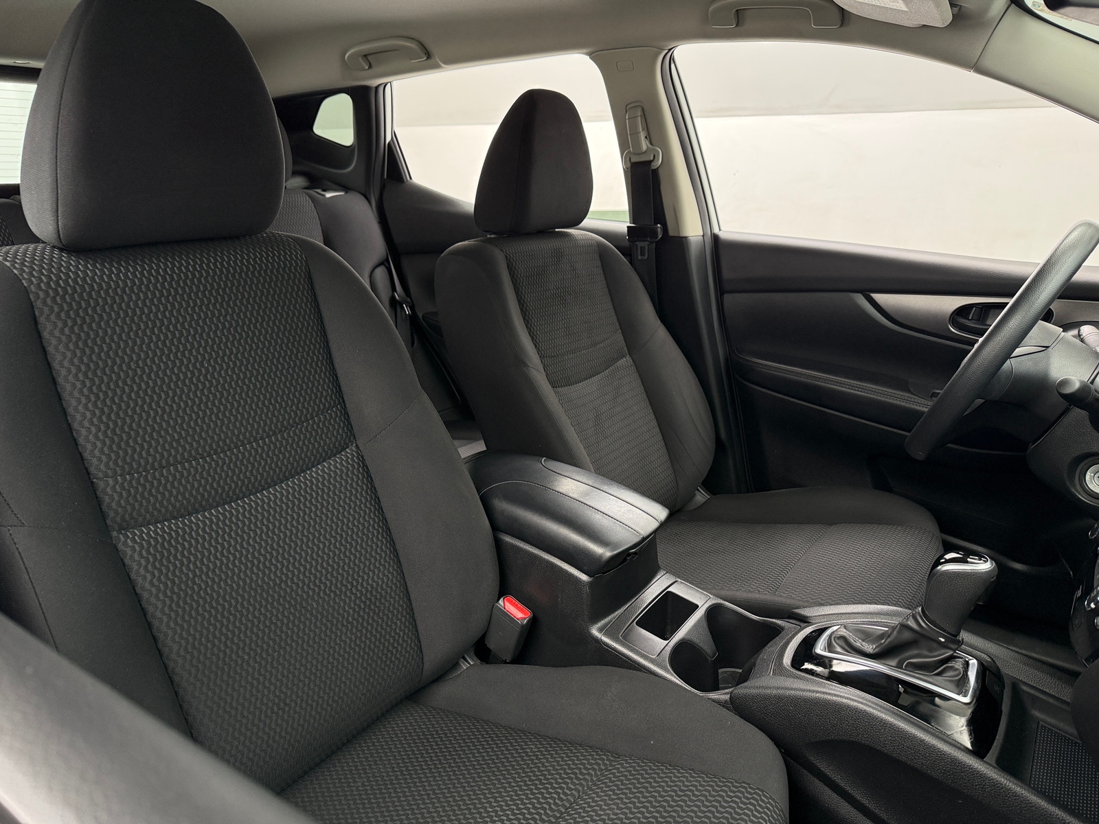 Thumbnail: 2020 Nissan Rogue Sport - 2