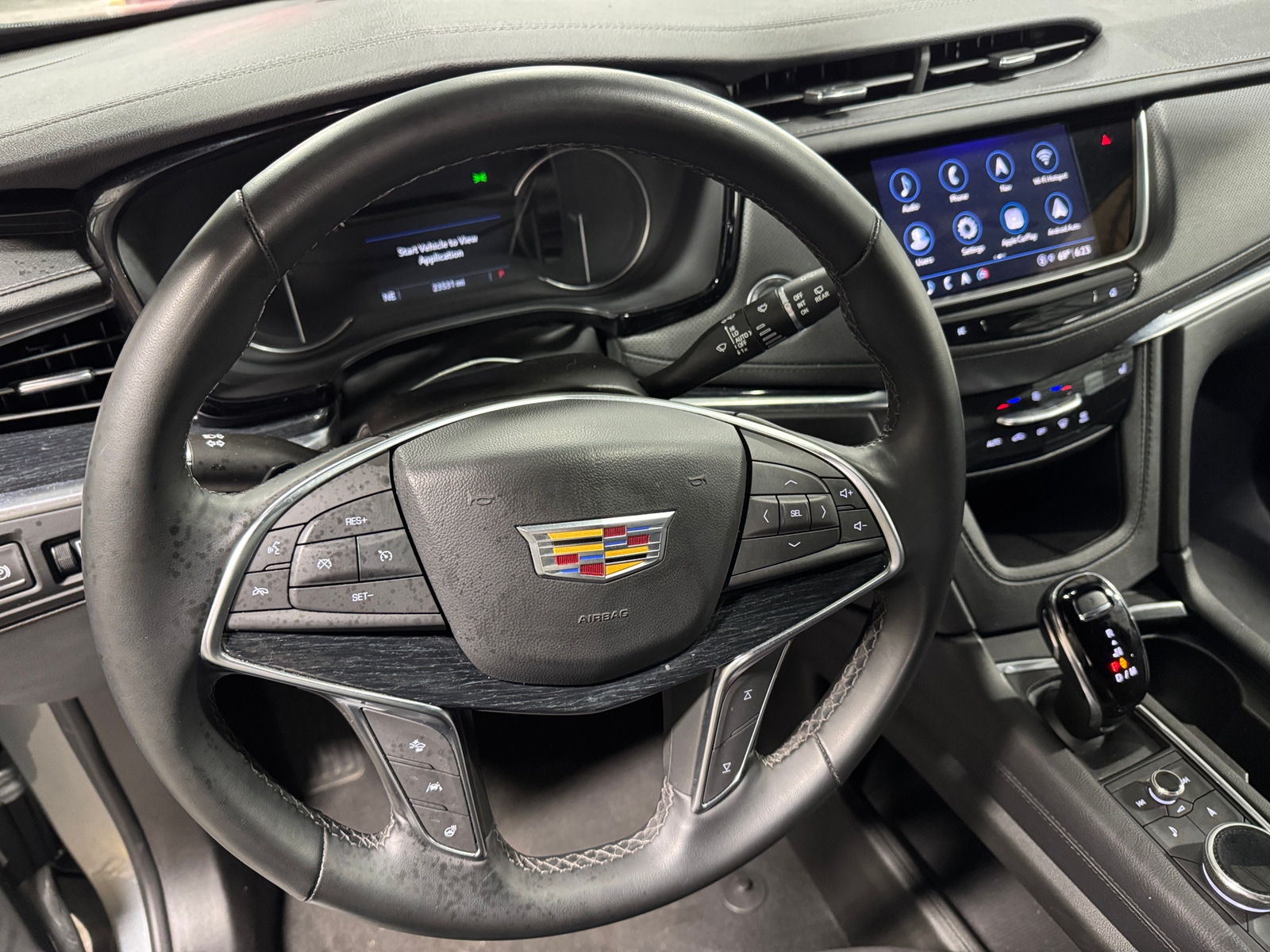 Thumbnail: 2025 Cadillac XT5 - 4