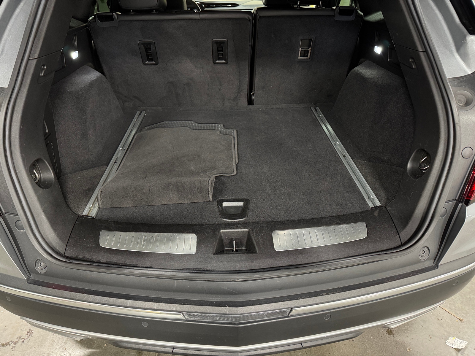 Thumbnail: 2025 Cadillac XT5 - 6